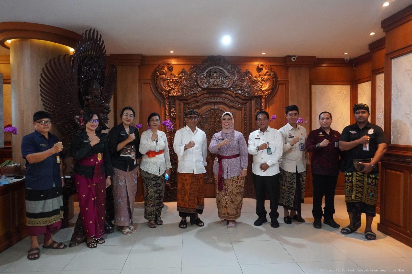 Komitmen_Kanwil_Kemenkum_Bali_Wujudkan_Layanan_Hukum_Inklusif_bagi_Masyarakat_Denpasar9.jpg