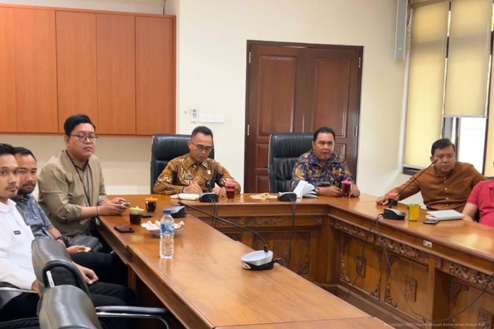 pembahasan-mekanisme-pembayaran-upah-pppk-kanwil-kemenkum-bali-ambil-peran-aktif5.jpg